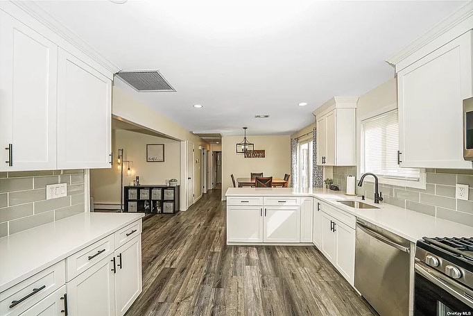 Kitchen remodeling project completed by Commack NY home experts